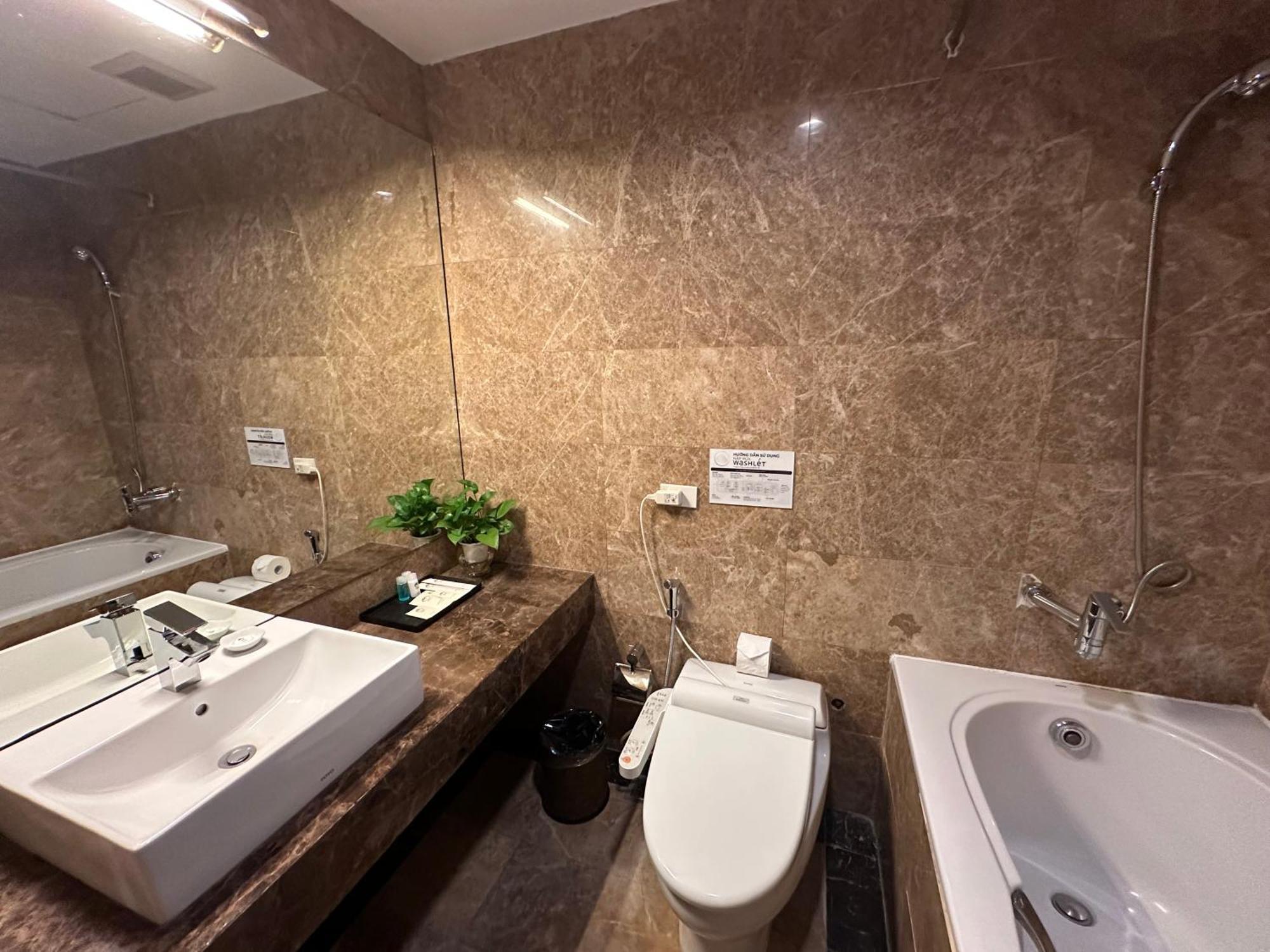 Nesta Hotel Hanoi — Photos 1